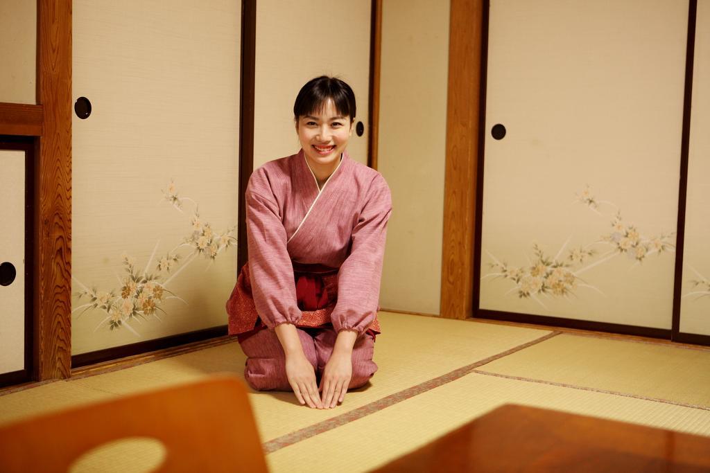 Tsukasaya Ryokan Tsuruoka Exterior photo